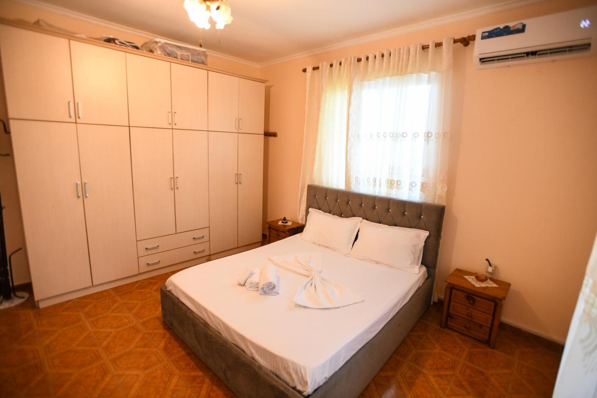 Apartment Darlin Berat Eksteriør bilde